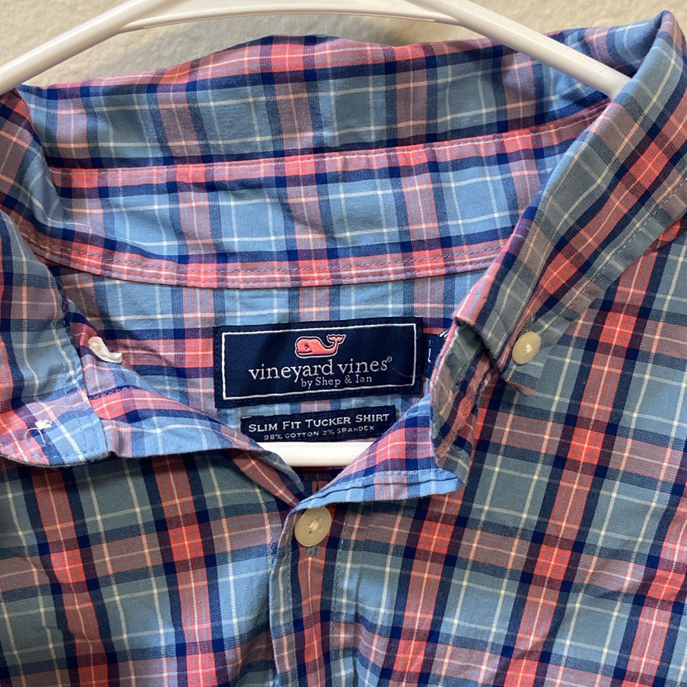 Brand: Vineyard vines. Size: L. Color: Blue/Pink